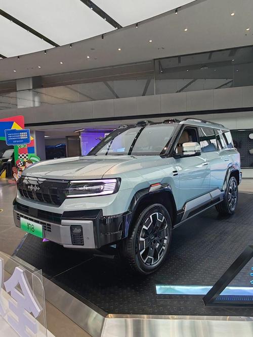 佛山267比亚迪方程豹硬派越野的爆款，英菲尼迪35周年与你共成长